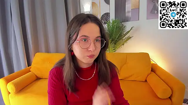 leylamirage online show from May 4, 12:31 pm