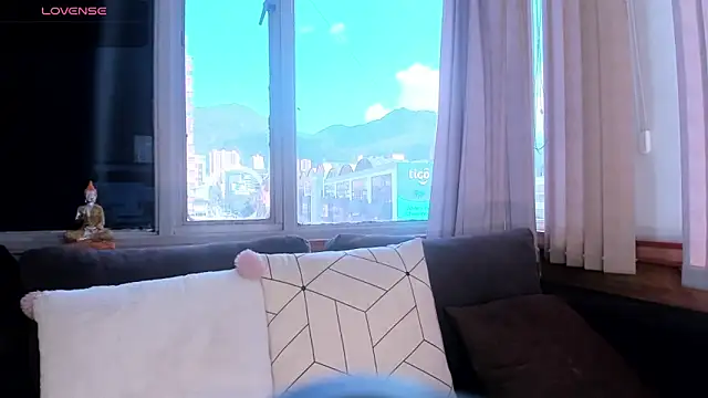 kendra crow  online show from February 26, 7:13 pm