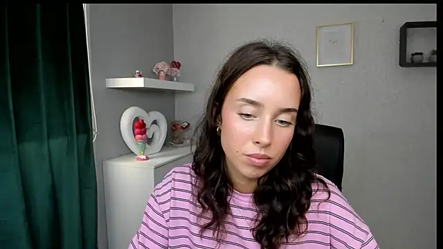 AdeleSolo online show from July 15, 12:43 pm