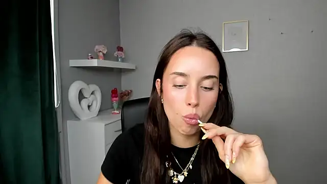 AdeleSolo online show from June 23, 12:36 pm
