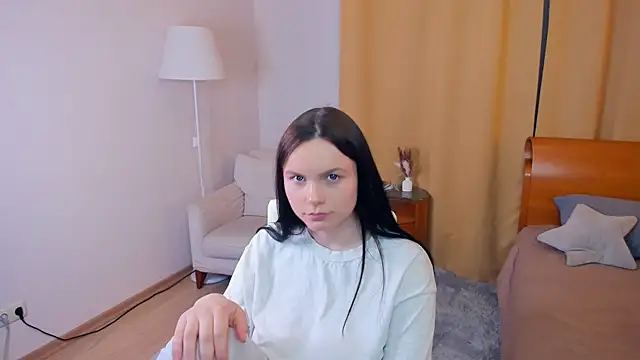 LeilaErcolani online show from February 26, 6:51 pm