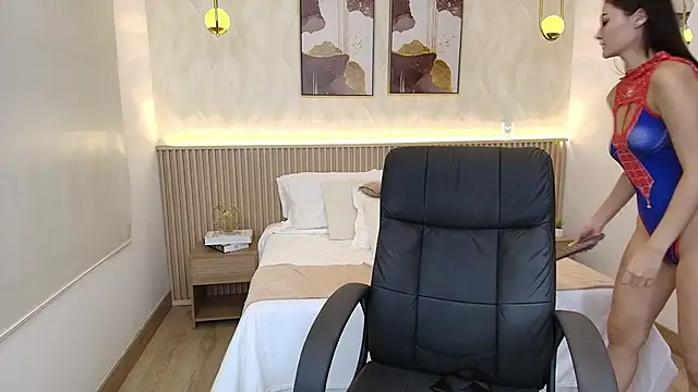 BellaMillers online show from March 18, 7:41 pm