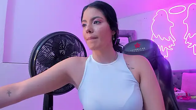 Evelin  thompsson online show from March 18, 3:33 am