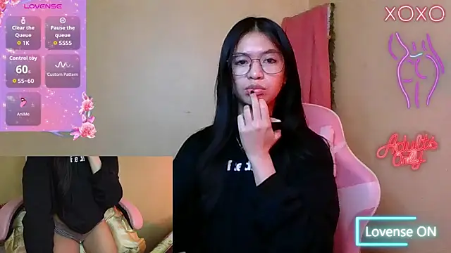Luna Moonfang online show from May 28, 1:58 am