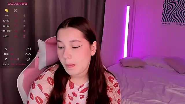 KatrineEvvans online show from February 26, 8:57 am