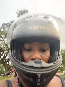 ZarahFerreira online show from February 28, 10:42 pm