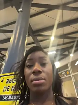 ZarahFerreira online show from April 6, 11:17 pm