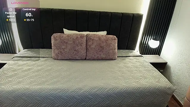 MoriahStorm online show from April 17, 12:40 pm