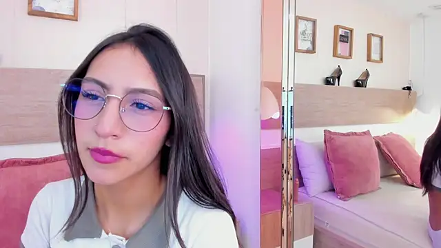 Angel ee online show from March 31, 2:28 pm