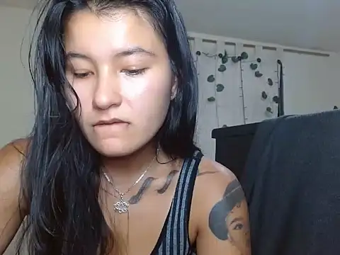 Miiia a online show from March 11, 8:33 pm