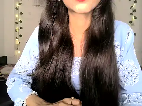 SIKSHA SINGH online show from July 24, 7:00 pm
