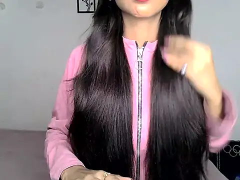 SIKSHA SINGH online show from July 10, 8:31 pm