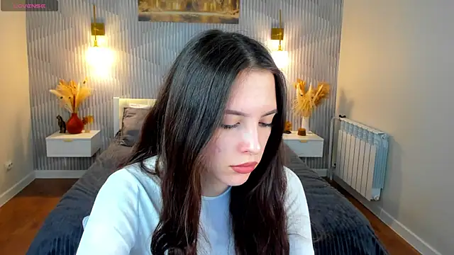 elise robbie online show from March 29, 1:04 am