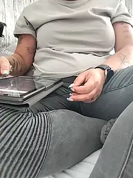 Emma12117 online show from March 24, 9:58 am