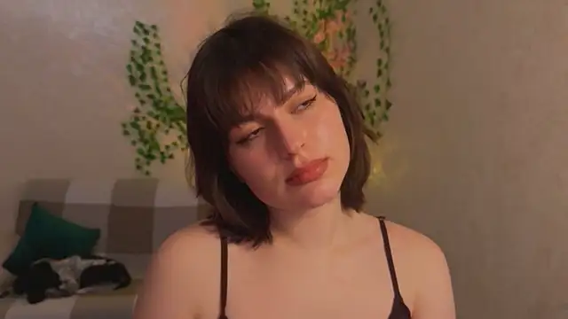 rinamandarina online show from April 16, 1:22 pm