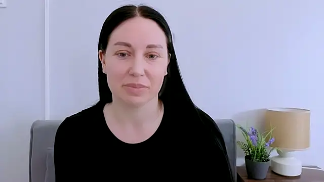 MiaFair online show from April 8, 3:36 pm