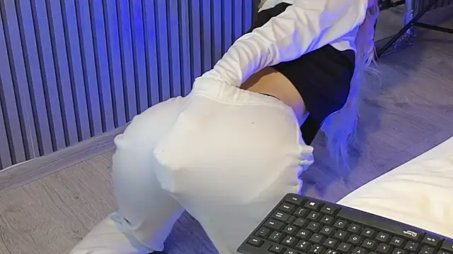 KarmaArms online show from May 28, 7:34 pm