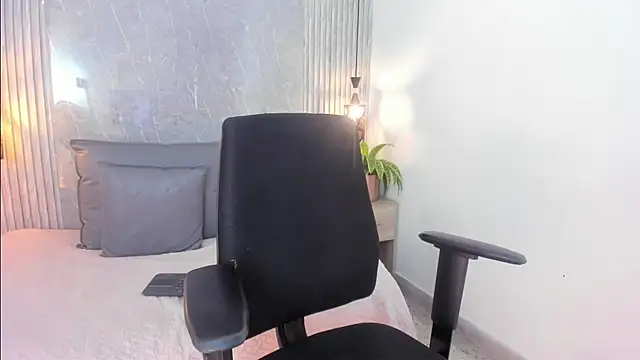 Eva milfxxx online show from March 28, 8:36 am