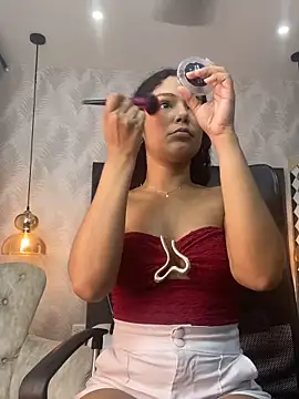 Miaafoxx   online show from March 24, 7:30 pm