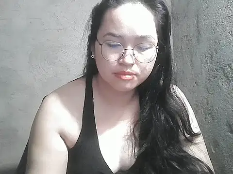 wildchinita00 online show from June 6, 10:05 pm