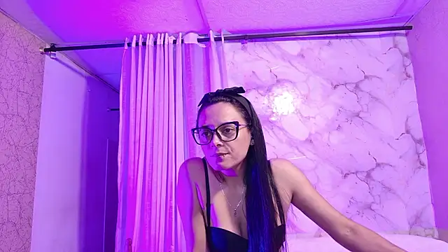 QueenSallyDesire online show from March 9, 1:42 am