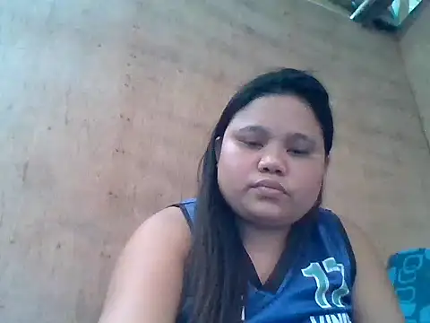 sweetlyn31 online show from May 2, 2:15 am