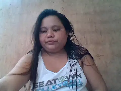 sweetlyn31 online show from May 3, 4:16 am