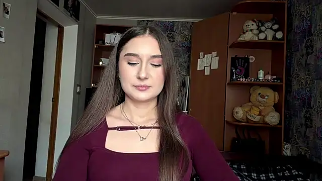 poly princess online show from April 6, 11:11 am