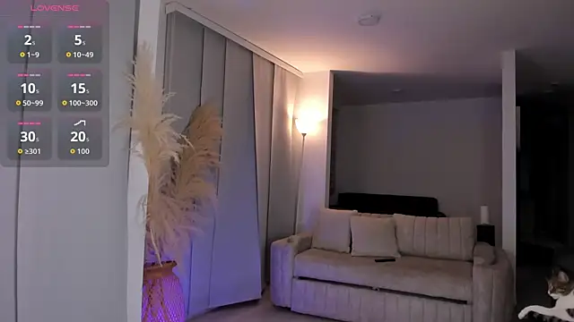sofiawiliams online show from May 31, 2:39 am