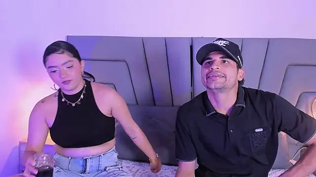 JhoanAndScarlet online show from April 1, 3:40 am