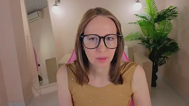 Elizabeth Andersonn online show from April 14, 1:16 am