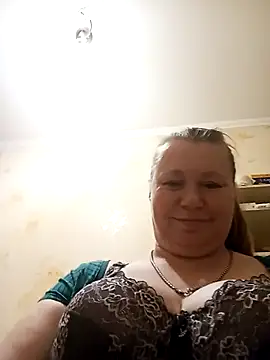 KiraStanton online show from May 3, 9:40 pm