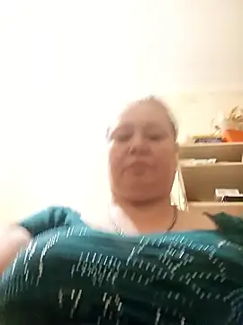 KiraStanton online show from May 4, 9:51 pm