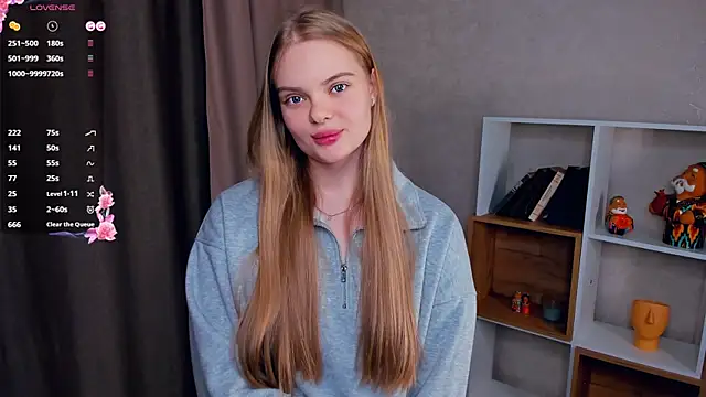 EtsukoStaples online show from February 23, 1:43 pm