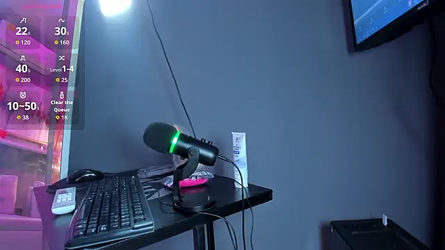 janinne lu online show from February 28, 11:09 am