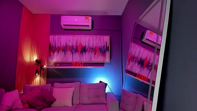 janinne lu online show from April 7, 11:12 am