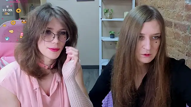 ZoriaLovesLuna online show from April 19, 1:44 pm