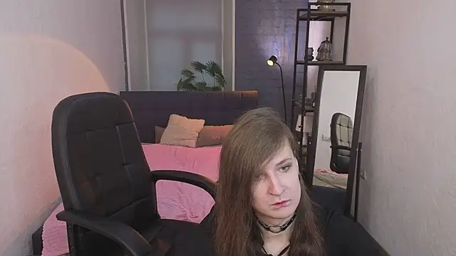 ZoriaLovesLuna online show from April 8, 6:48 am