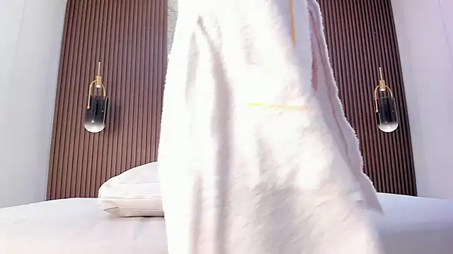 lana waite online show from February 22, 7:26 pm