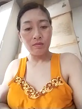 lris-Beauty77 online show from April 2, 3:09 pm