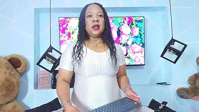 sharon noa online show from May 27, 2:25 pm