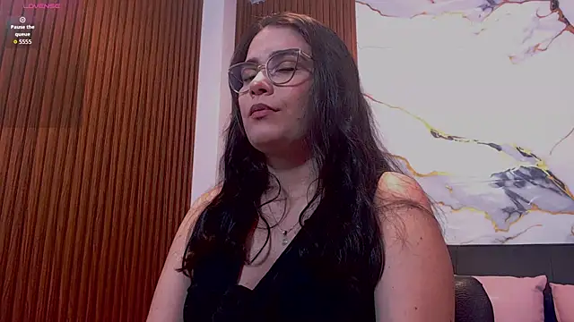 Loren Tay online show from May 6, 2:37 am