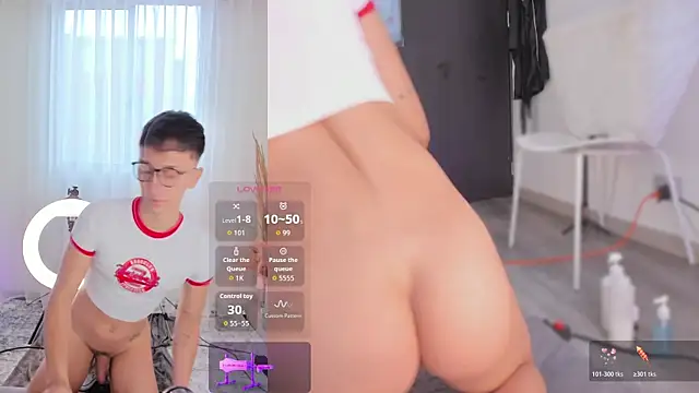 Thiago Jones1 online show from April 24, 4:10 pm