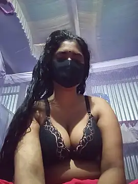 hotgirls02 online show from June 5, 8:59 pm