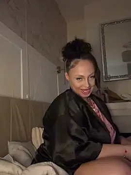 mayawesttt online show from April 8, 9:39 pm