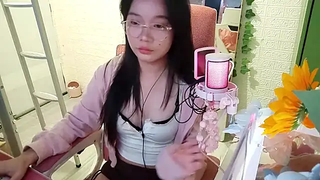 DanicaDreamX online show from February 23, 9:20 am