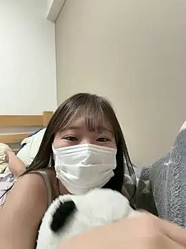 cham 0120 online show from February 22, 5:47 pm