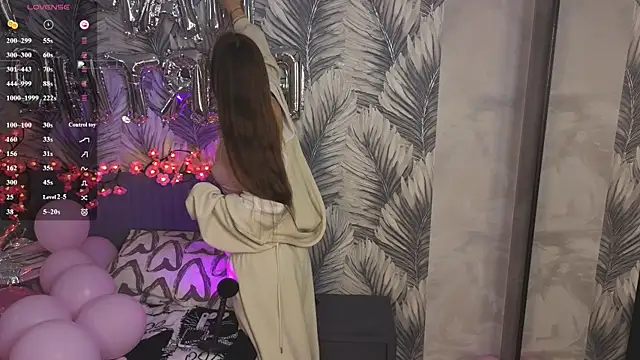 HinaVibe online show from April 24, 5:05 pm