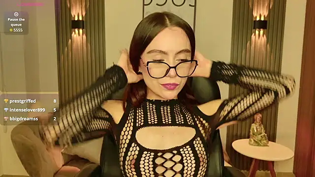 Samantha-evanss online show from April 18, 4:15 am