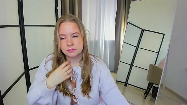 Arya Thomas online show from March 6, 12:00 pm